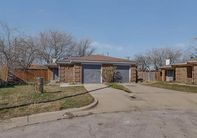 Multi family home for sale at 4517 & 4521 Ebbtide Ct, Fort Worth, TX 76135 | MLS# 21162342