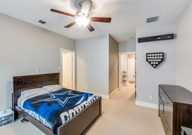 Listing Photo 4 - Condo for sale in building located at 5618 Lindell Ave, Dallas, TX 75206 - Unit #7