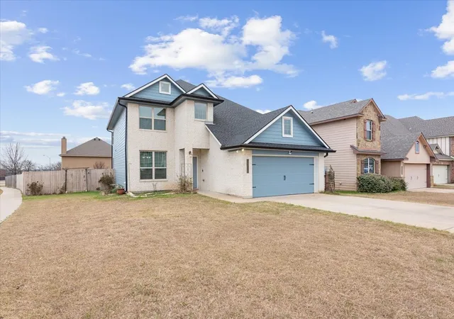 Photo 1 of Sale Pending at 10713 Burnham Dr, Waco, TX 76708 | MLS# 21163177 | Listing updated on 2026-09-10