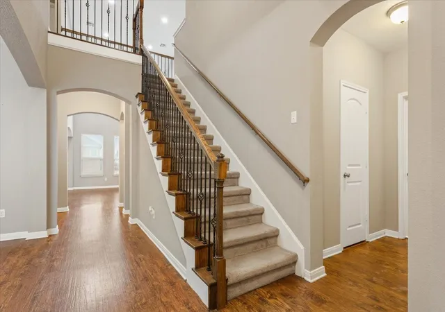 Photo 2 of Sale Pending at 10713 Burnham Dr, Waco, TX 76708 | MLS# 21163177 | Listing updated on 2026-09-10
