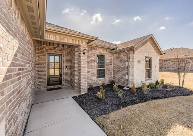 Photo 3 of Sale Pending at 744 Stone Eagle Dr, Azle, TX 76020 | MLS# 21166241 | Listing updated on 2026-07-29
