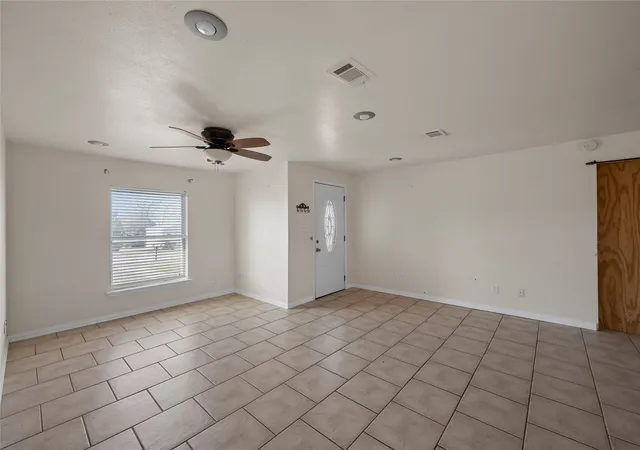 Photo 2 of Single family home for sale at 310 S 3rd St, Abbott, TX 76621 | MLS# 21166254 | Listing updated on 2026-07-30