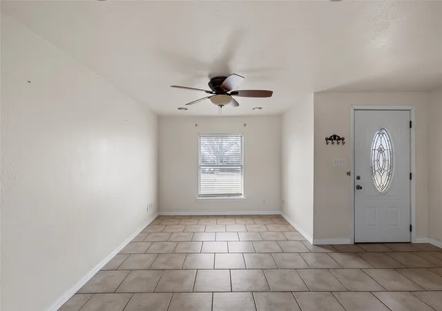 Photo 3 of Single family home for sale at 310 S 3rd St, Abbott, TX 76621 | MLS# 21166254 | Listing updated on 2026-07-30