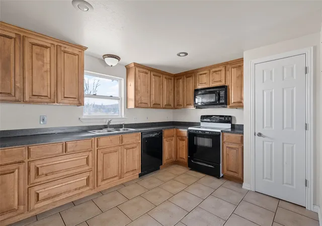 Photo 4 of Single family home for sale at 310 S 3Rd St, Abbott, TX 76621 | MLS# 21166254 | Listing updated on 2026-07-30