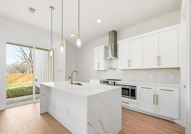 Photo 3 of Sale Pending at 2228 Echo Lake Dr, Dallas, TX 75253 | MLS# 21167298 | Listing updated on 2026-07-31