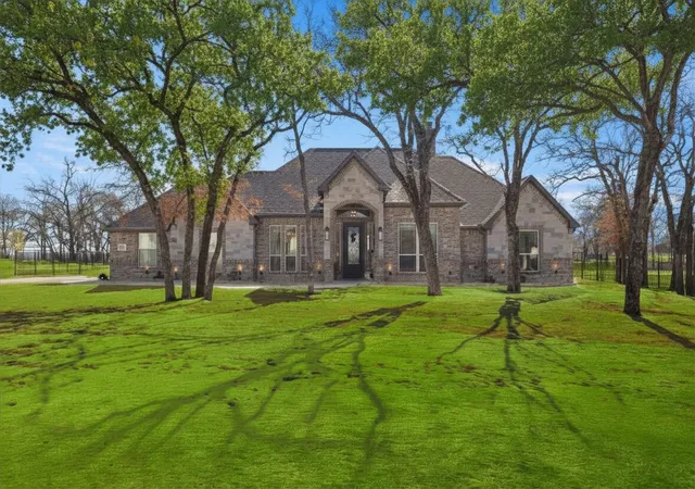 Photo 1 of Sale Pending at 703 Winkler Wy, Springtown, TX 76082 | MLS# 21167598 | Listing updated on 2026-07-29