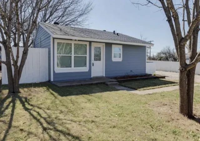 Photo 2 of Sale Pending at 4330 Pensacola Ct, Dallas, TX 75211 | MLS# 21167700 | Listing updated on 2026-07-31