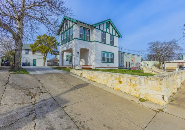 Photo 3 of Single family home for sale at 1314 N 15th St, Waco, TX 76707 | MLS# 21160436 | Listing updated on 2026-08-03