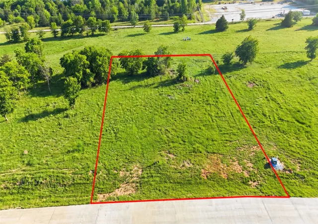 Photo 1 of Land for sale at 725 Sutton Ln, Copper Canyon, TX 76226 | MLS# 21168082 | Listing updated on 2026-09-11
