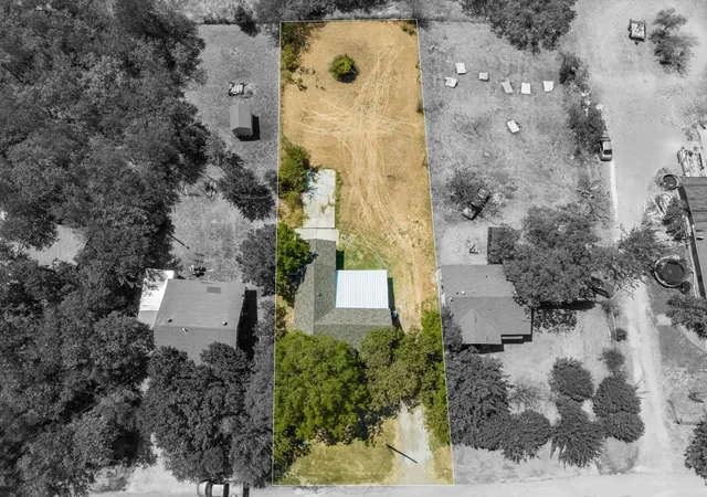 Photo 1 of Single family home for sale at 504 Jefferson St, Hillsboro, TX 76645 | MLS# 21168243 | Listing updated on 2026-07-29