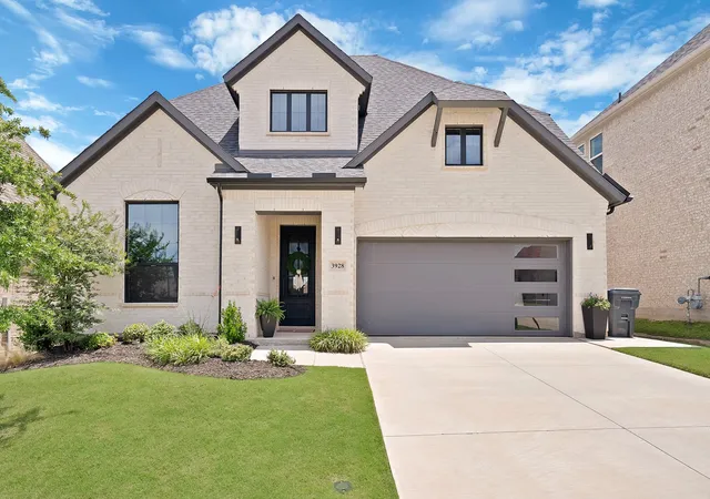 Photo 2 of Single family home for sale at 3928 River Bend St, Mc Kinney, TX 75071 | MLS# 21125106 | Listing updated on 2026-09-13