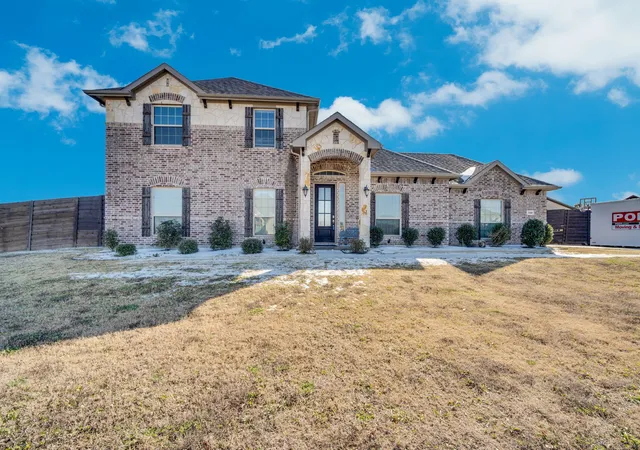 Photo 1 of Single family home for sale at 320 Berkeley Dr, Waxahachie, TX 75167 | MLS# 21168924 | Listing updated on 2026-07-29