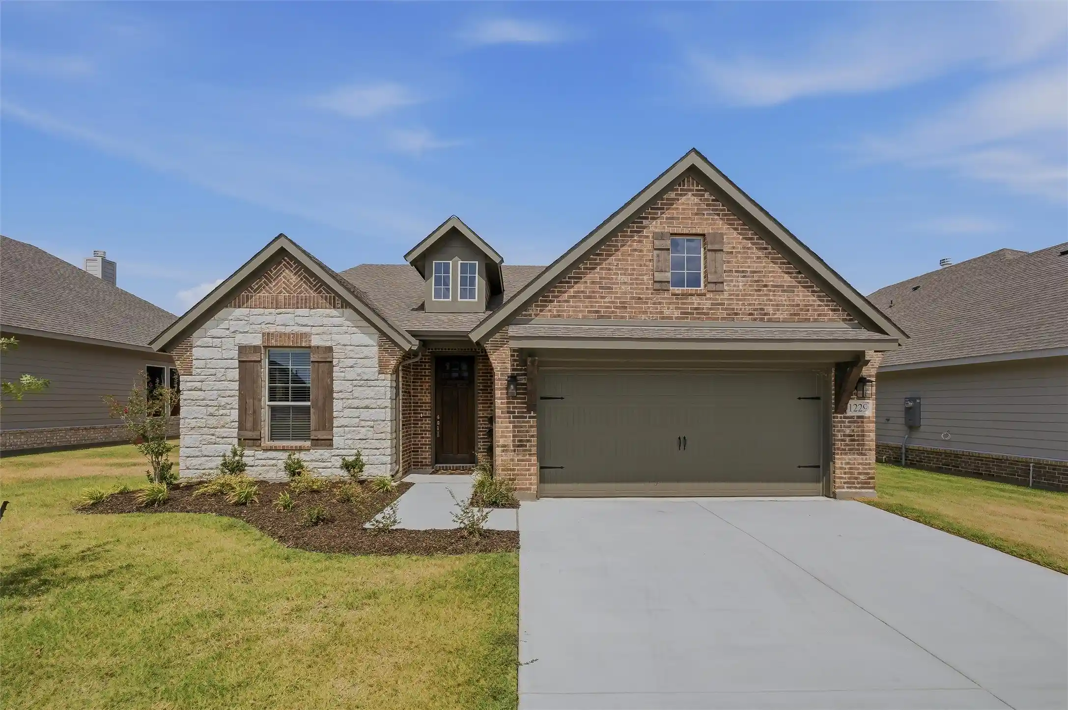 Photo 1 of Single family home for sale at 1229 Sabine River Ln, Springtown, TX 76082 | MLS# 21169174 | Listing updated on 2026-10-28