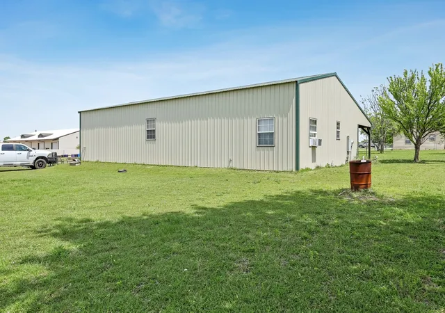 Photo 2 of Single family home for sale at 2011 Miller Rd, Melissa, TX 75454 | MLS# 21169211 | Listing updated on 2026-07-28