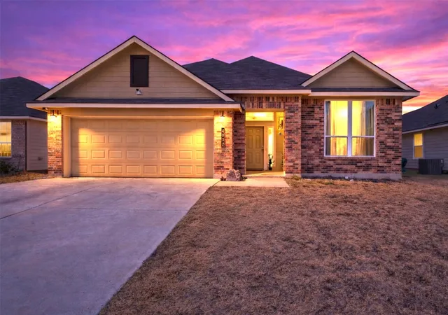 Photo 1 of Sale Pending at 4032 Centerfire Rd, Waco, TX 76705 | MLS# 21169713 | Listing updated on 2026-09-08