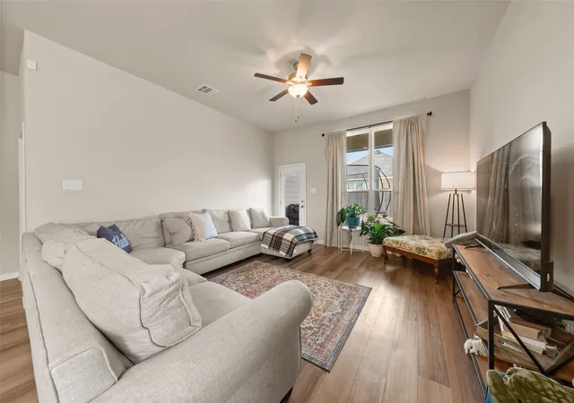 Photo 3 of Sale Pending at 4032 Centerfire Rd, Waco, TX 76705 | MLS# 21169713 | Listing updated on 2026-09-08