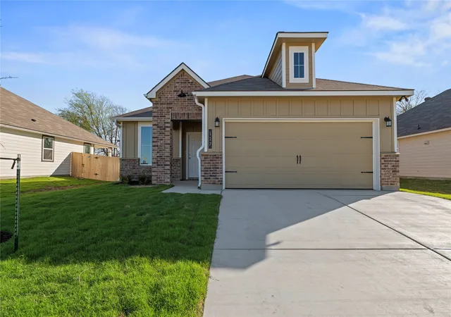 Photo 1 of Sale Pending at 117 Adaline Bnd, Mc Gregor, TX 76657 | MLS# 21170338 | Listing updated on 2026-10-01