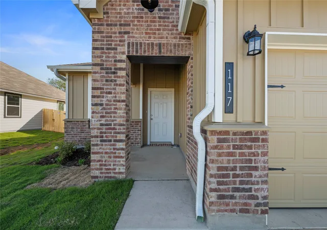 Photo 3 of Sale Pending at 117 Adaline Bnd, Mc Gregor, TX 76657 | MLS# 21170338 | Listing updated on 2026-10-01