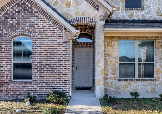Photo 2 of Single family home for sale at 3522 Hanan St, Sherman, TX 75092 | MLS# 21169710 | Listing updated on 2026-09-25