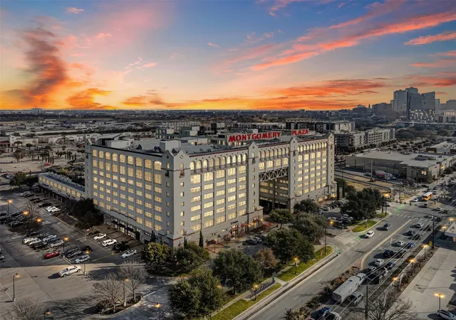 Photo 3 of Condo for sale at 2600 W 7th St #1505, Fort Worth, TX 76107 | MLS# 21171026 | Listing updated on 2026-07-28