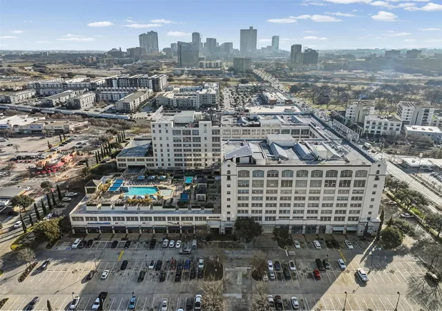 Photo 4 of Condo for sale at 2600 W 7Th St #1505, Fort Worth, TX 76107 | MLS# 21171026 | Listing updated on 2026-07-28
