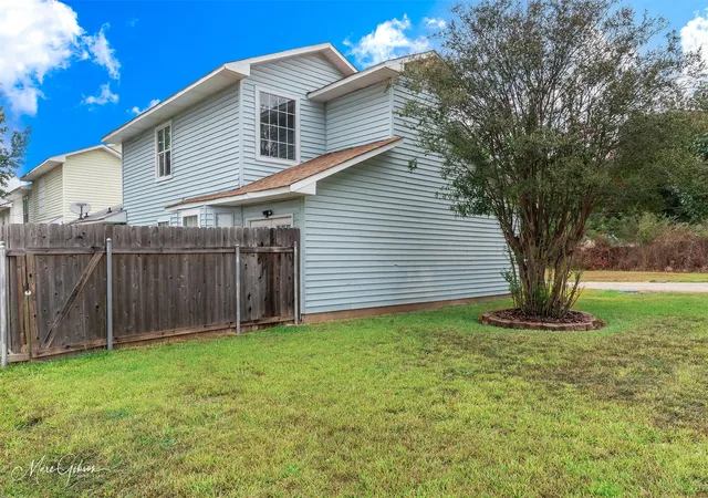 Photo 3 of Sale Pending at 9496 Carriage Ln, Shreveport, LA 71118 | MLS# 21171177 | Listing updated on 2026-09-07