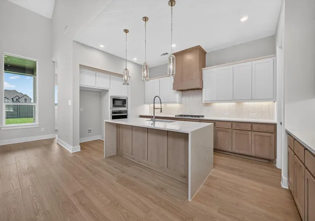 Photo 2 of Sale Pending at 10009 Gray Fox Dr, Denton, TX 76207 | MLS# 21170771 | Listing updated on 2026-07-30