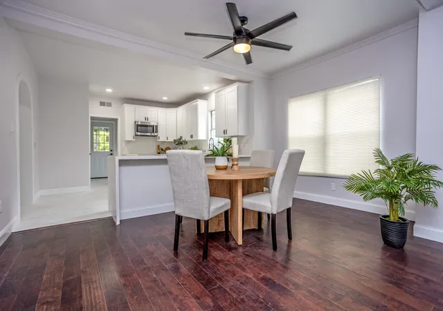 Photo 4 of Single family home for sale at 527 S Clinton Ave, Dallas, TX 75208 | MLS# 21167727 | Listing updated on 2026-09-15