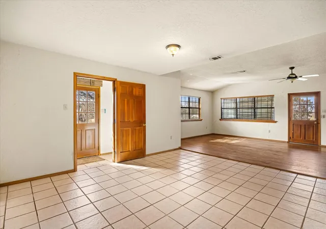 Photo 3 of Single family home for sale at 1601 Stafford Rd, Weatherford, TX 76088 | MLS# 21156451 | Listing updated on 2026-09-14