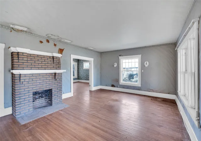 Photo 4 of Sale Pending at 920 E Franklin St, Hillsboro, TX 76645 | MLS# 21159428 | Listing updated on 2026-09-08