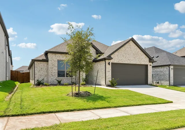 Photo 4 of Sale Pending at 753 Lyft Ln, Aledo, TX 76008 | MLS# 21172276 | Listing updated on 2026-09-13