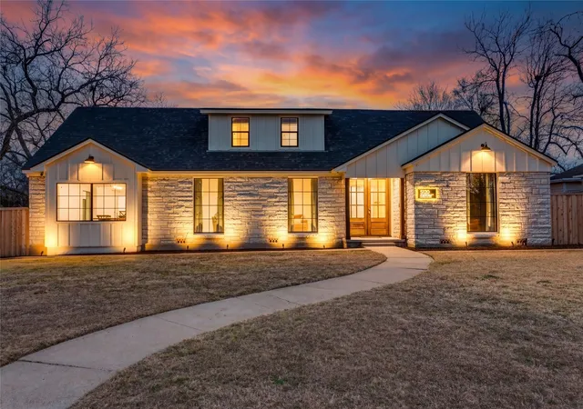Photo 1 of Sale Pending at 3120 Colcord Ave, Waco, TX 76707 | MLS# 21172247 | Listing updated on 2026-09-13