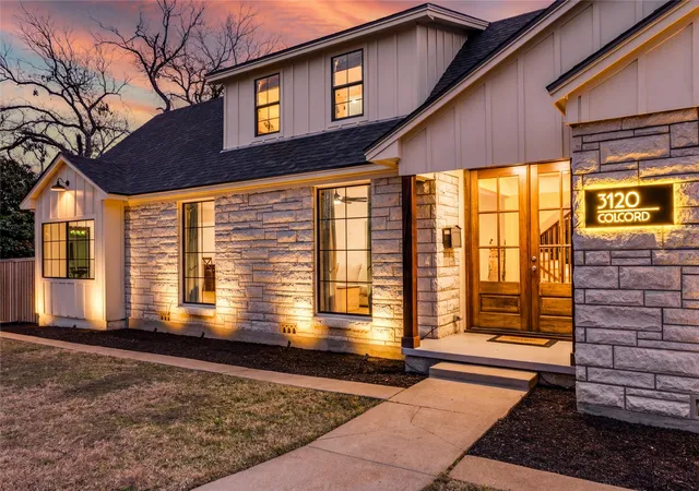 Photo 2 of Sale Pending at 3120 Colcord Ave, Waco, TX 76707 | MLS# 21172247 | Listing updated on 2026-09-13