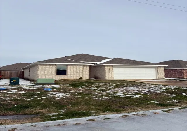 Photo 2 of Sale Pending at 18227 County Road 4001, Mabank, TX 75147 | MLS# 21172465 | Listing updated on 2026-07-28