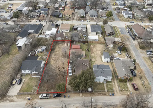 Photo 3 of Land for sale at 1639 Neal St, Dallas, TX 75208 | MLS# 21172707 | Listing updated on 2026-08-03