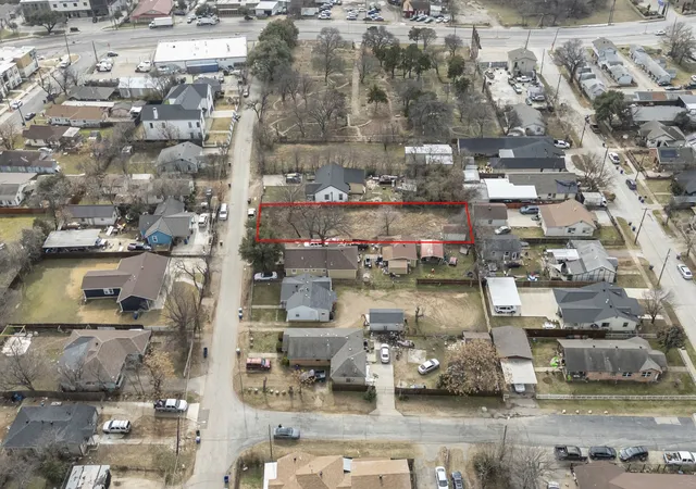 Photo 3 of Land for sale at 1639 Neal St, Dallas, TX 75208 | MLS# 21172707 | Listing updated on 2026-09-27