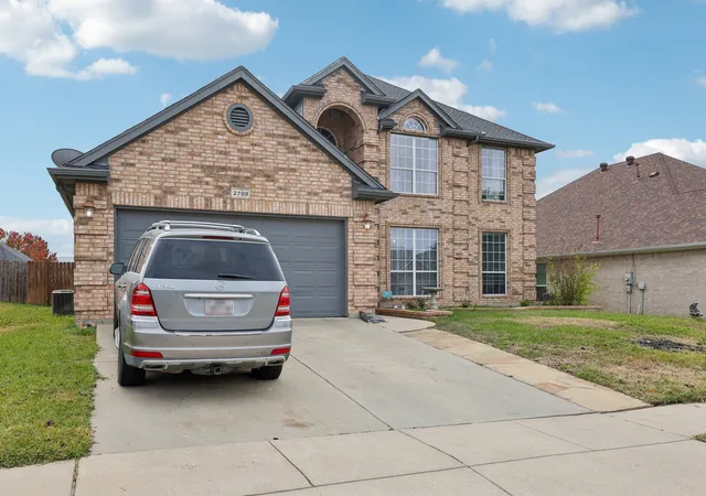 Photo 2 of Single family home for sale at 2708 White Rock Dr, Fort Worth, TX 76131 | MLS# 21080575 | Listing updated on 2026-08-01