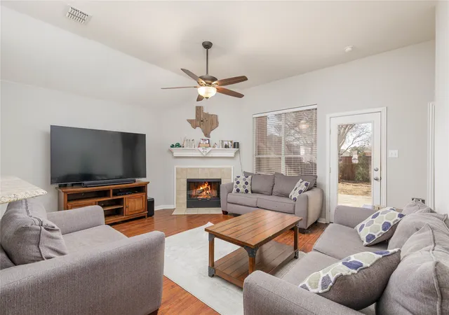 Photo 4 of Single family home for sale at 2408 Geneva Ln, Mc Kinney, TX 75072 | MLS# 21161201 | Listing updated on 2026-09-14