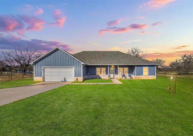 Photo 2 of Single family home for sale at 231 Julian Ln, Weatherford, TX 76088 | MLS# 21173956 | Listing updated on 2026-09-10
