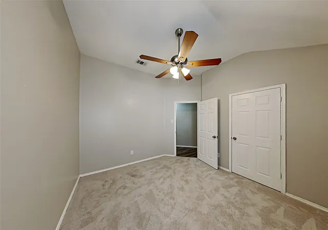 Photo 2 of Single family home for sale at 617 Oak Hollow Trl, Saginaw, TX 76179 | MLS# 21174471 | Listing updated on 2026-09-05