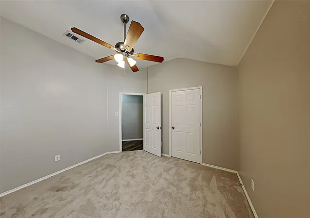 Photo 3 of Single family home for sale at 617 Oak Hollow Trl, Saginaw, TX 76179 | MLS# 21174471 | Listing updated on 2026-09-05