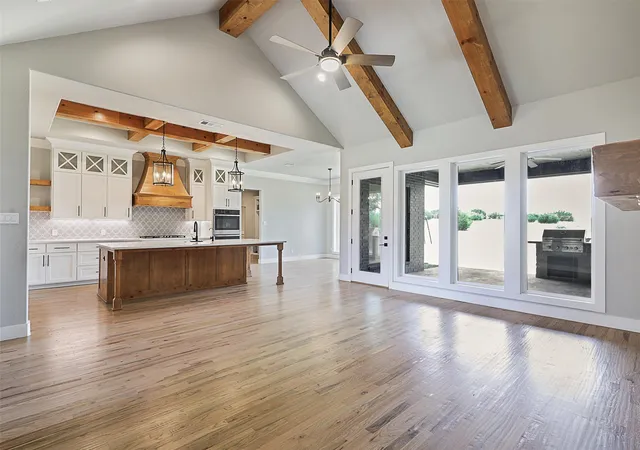 Photo 3 of Sale Pending at 1074 Timber Hills Dr, Weatherford, TX 76087 | MLS# 21170814 | Listing updated on 2026-07-31