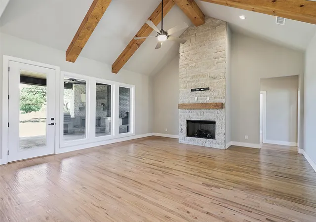 Photo 4 of Sale Pending at 1074 Timber Hills Dr, Weatherford, TX 76087 | MLS# 21170814 | Listing updated on 2026-07-31