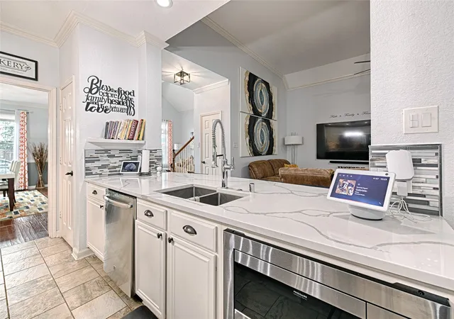 Photo 3 of Sale Pending at 9001 Culberson Dr, Plano, TX 75025 | MLS# 21174828 | Listing updated on 2026-09-12