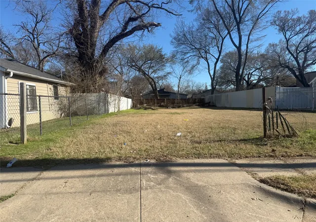 Land for sale at 3926 Sidney St, Dallas, TX 75210 | MLS# 21175760