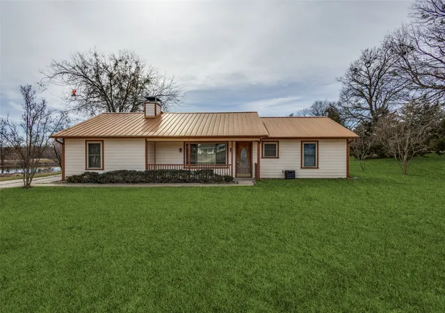 Photo 1 of Single family home for sale at 105 Settlers Bnd, Mc Kinney, TX 75069 | MLS# 21173132 | Listing updated on 2026-09-11