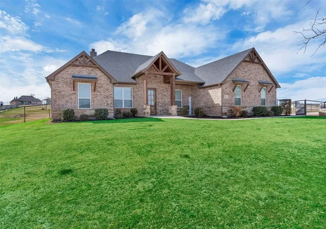 Photo 1 of Single family home for sale at 2037 Pinnell Prairie, Weatherford, TX 76088 | MLS# 21154863 | Listing updated on 2026-09-10