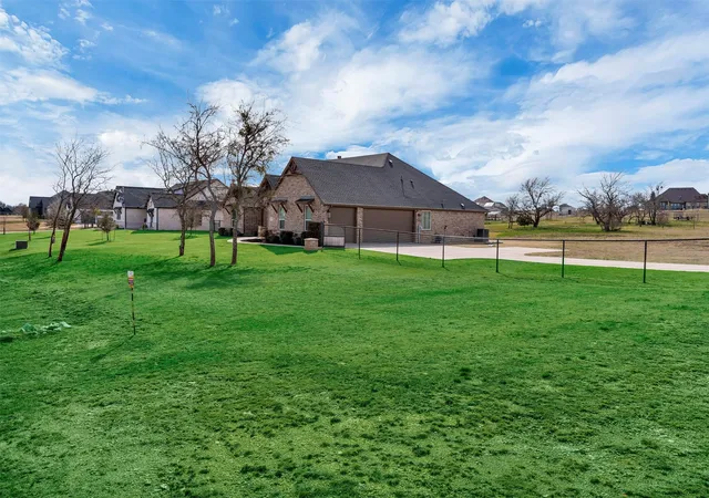 Photo 3 of Single family home for sale at 2037 Pinnell Prairie, Weatherford, TX 76088 | MLS# 21154863 | Listing updated on 2026-09-10