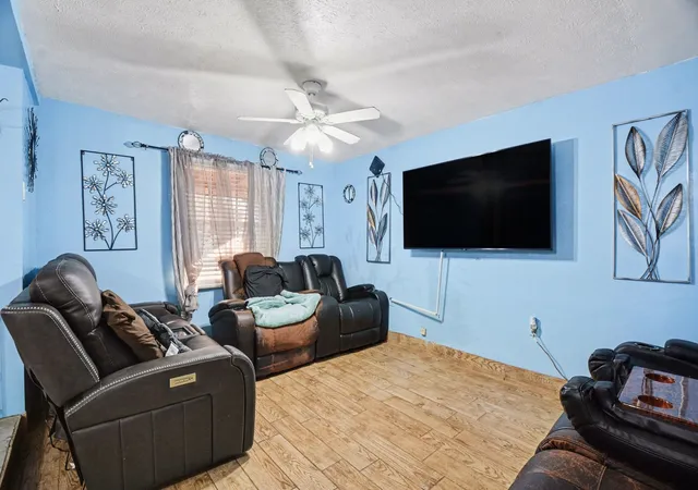 Photo 2 of Single family home for sale at 1615 Barlow Ave, Dallas, TX 75224 | MLS# 21177033 | Listing updated on 2026-08-01