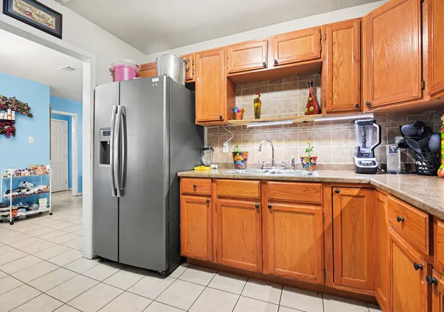 Photo 4 of Single family home for sale at 1615 Barlow Ave, Dallas, TX 75224 | MLS# 21177033 | Listing updated on 2026-08-01